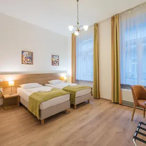 *** Hotel Baross - Ungarn